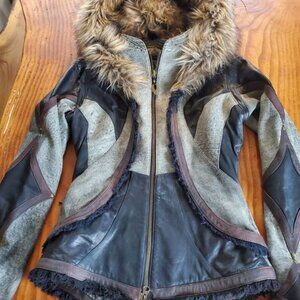 GORGEOUS Anahata Design leather jacket with removable arms!